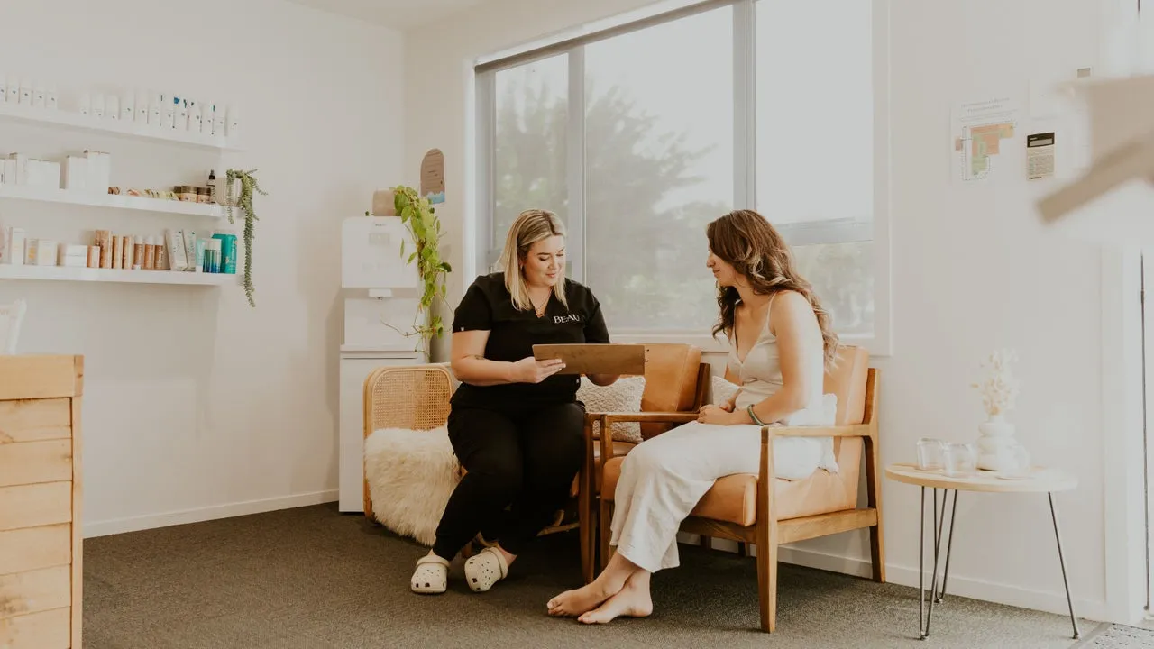 LED light therapy at Beau Skin Clinic